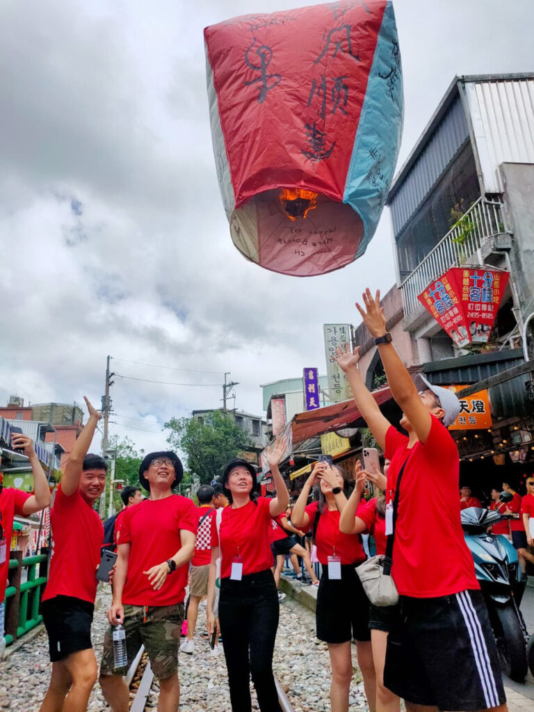 MICE Team Building Shifen Sky Lantern 4