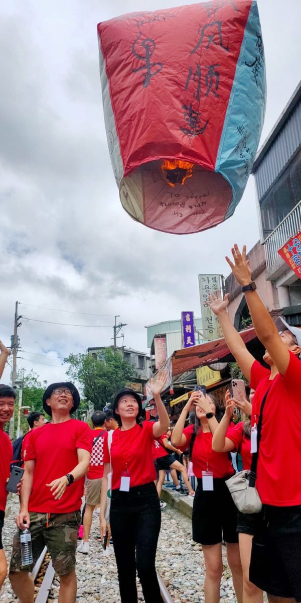 MICE Team Building Shifen Sky Lantern 4